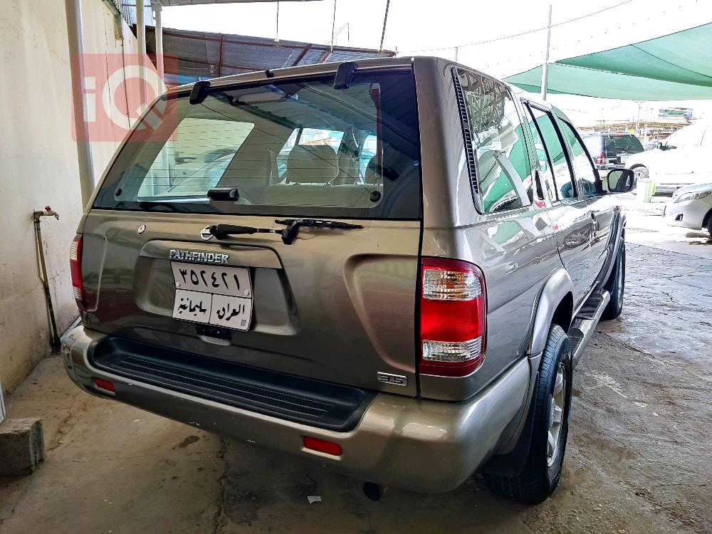 نیسان پاسفایندەر